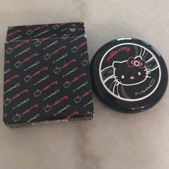 MAC Cosmetics Hello Kitty - Picture 3 of 5